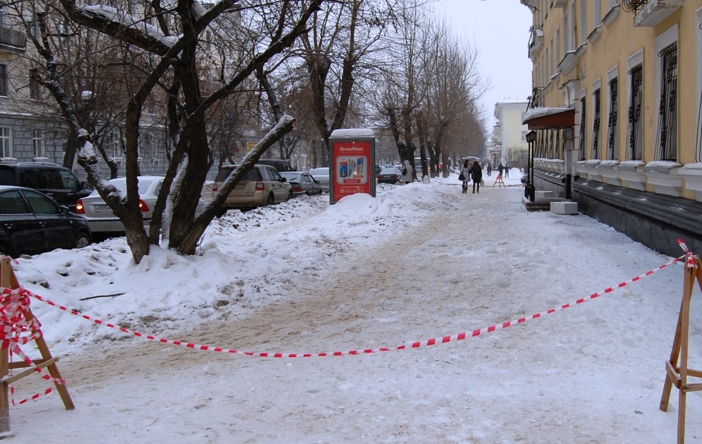 В столичном районе Лефортово упавшая сосулька убила женщину