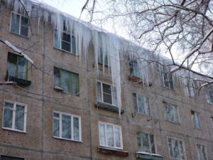 Сосульки-убийцы угрожают жителям Красноярска