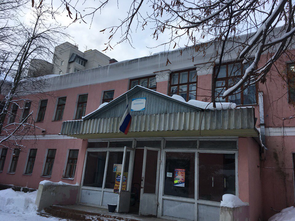 Воронежцы жалуются на сосульки на крыше детского сада