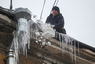 В Санкт-Петербурге меняются правила уборки крыш от снега