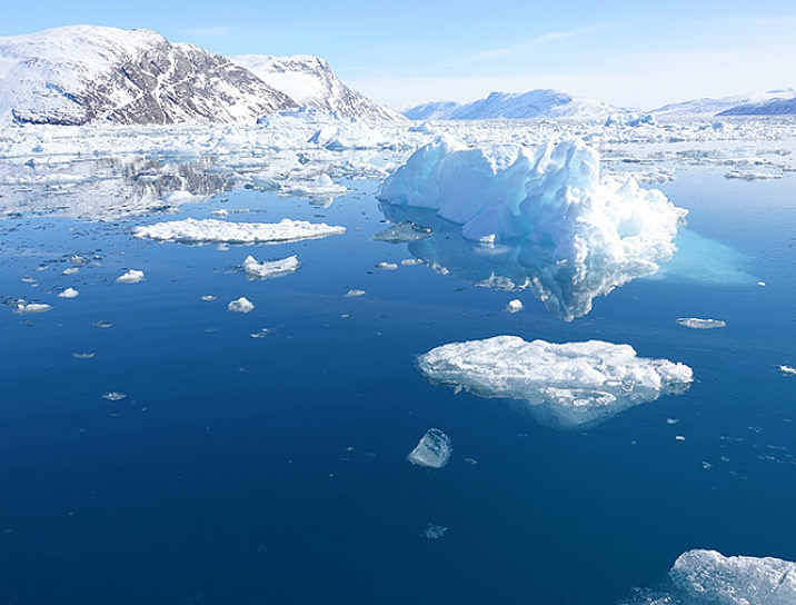 Арктические льды стали таять быстрее